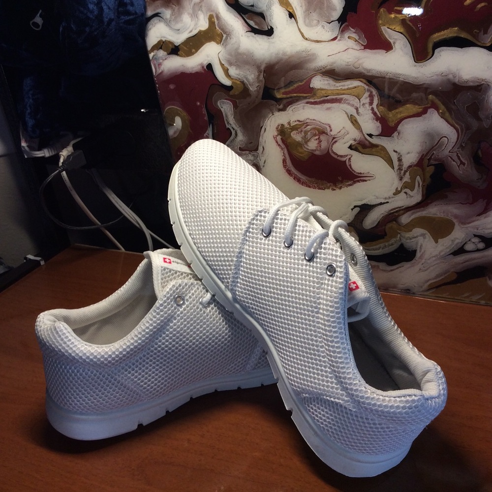 NEW! Men's "Memphis" Lightweight Running Sneakers